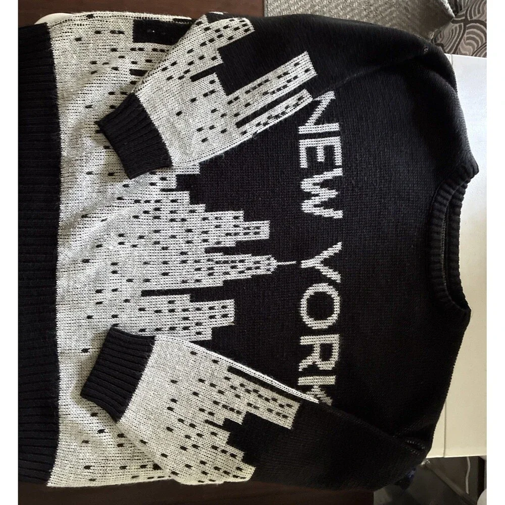 VTG Sweater New York Graphic Knit Pullover Crewneck Black Long Sleeve USA Made